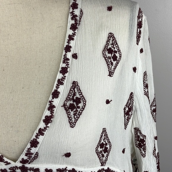 FREE PEOPLE DIAMOND EMBROIDERED TOP SZ M Tunic Bell Sleeves Flowy - Picture 7 of 14